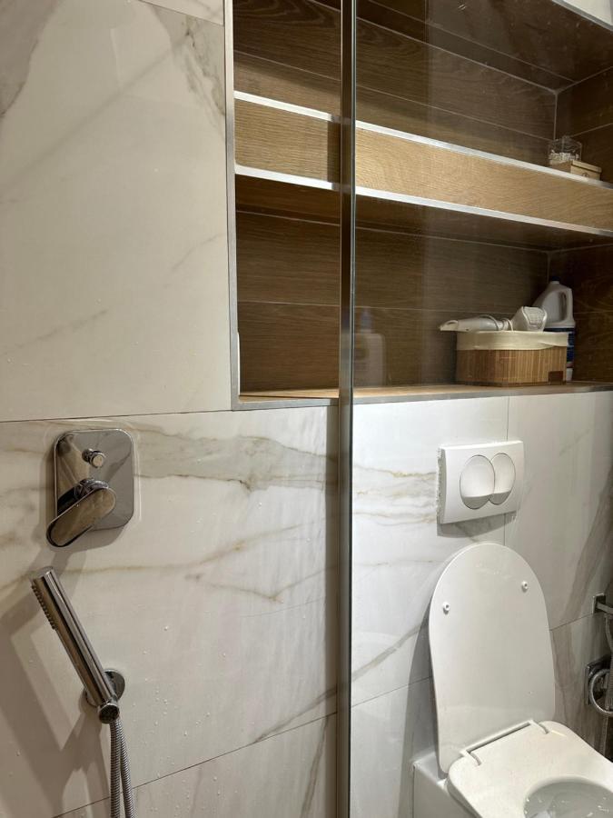 4Seasonsgea , Deluxe Studio , City Centre , Тирана Экстерьер фото