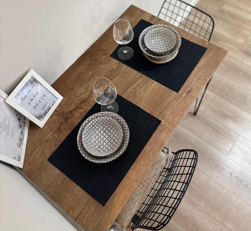 4Seasonsgea , Deluxe Studio , City Centre , Тирана Экстерьер фото